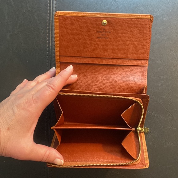 Louis Vuitton Authentic EPI Wallet - Picture 3 of 8